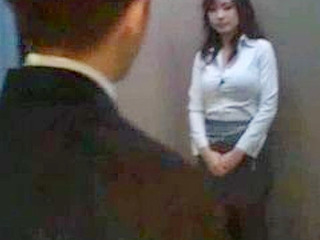 Fucking an Oriental Babe in Elevator Porn